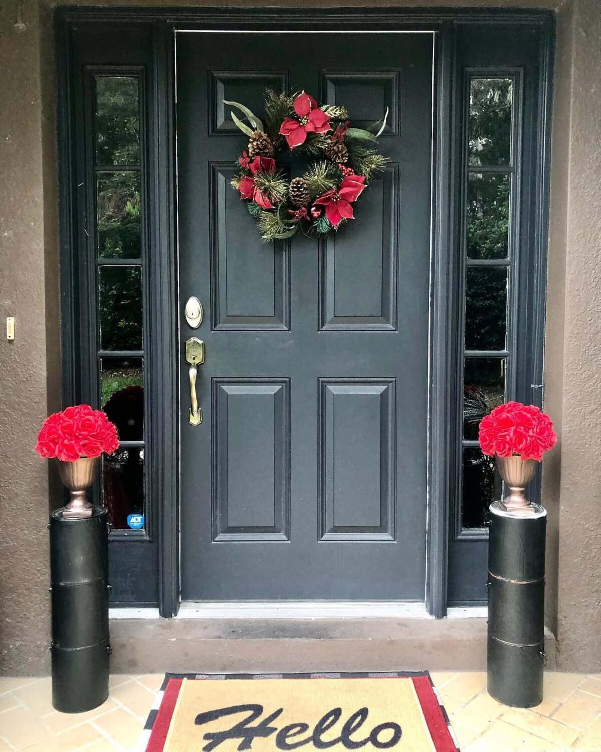 easy christmas front porch decor ideas 6