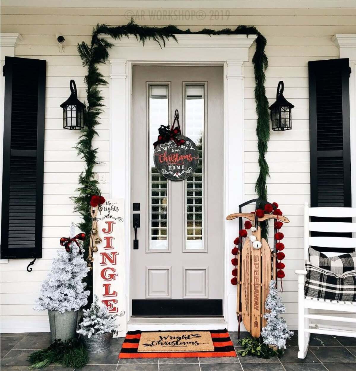 easy christmas front porch decor ideas 7