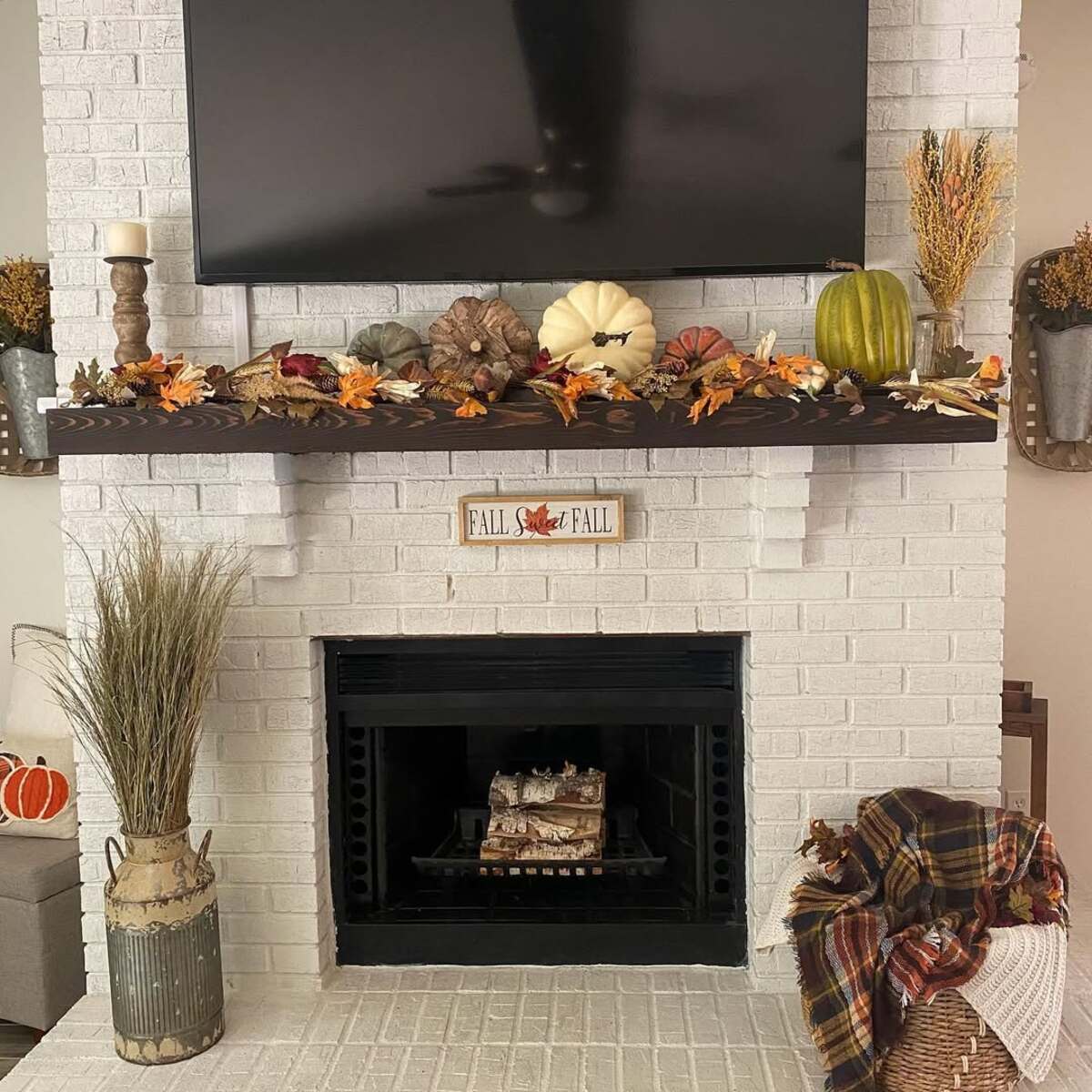 fall mantle decor ideas for fireplaces with tvs above 12