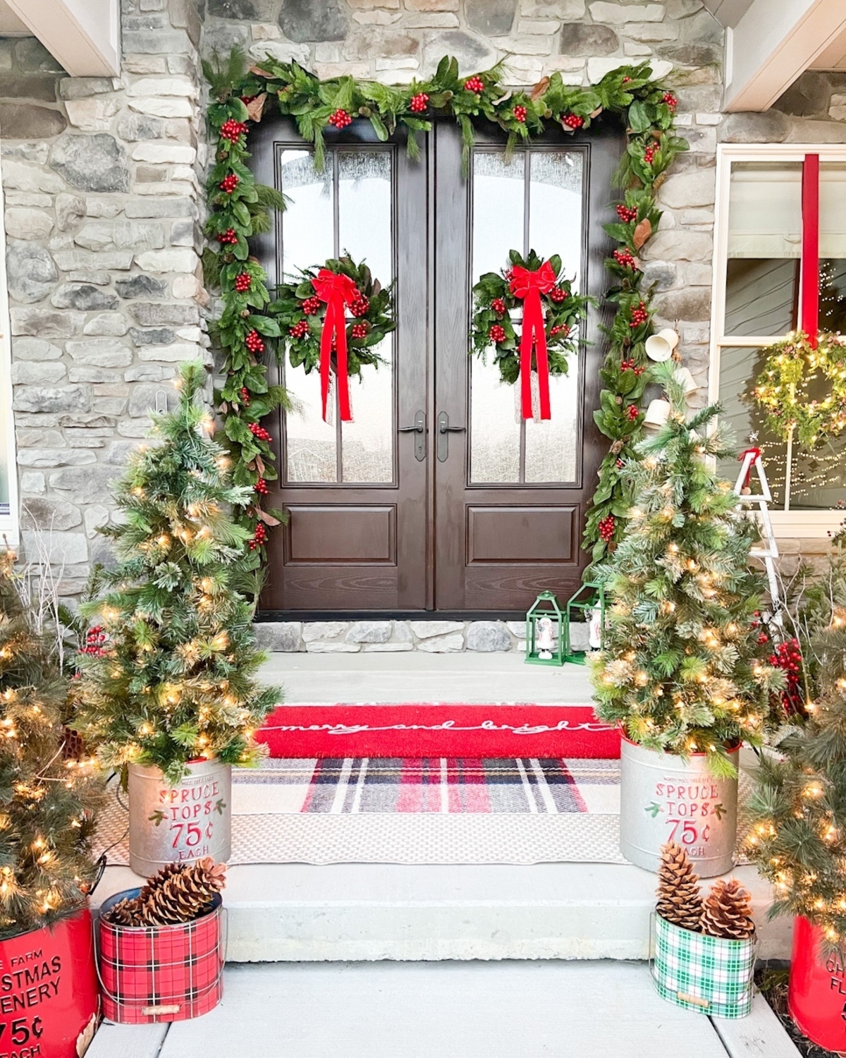 farmhouse christmas front porch decor ideas 25
