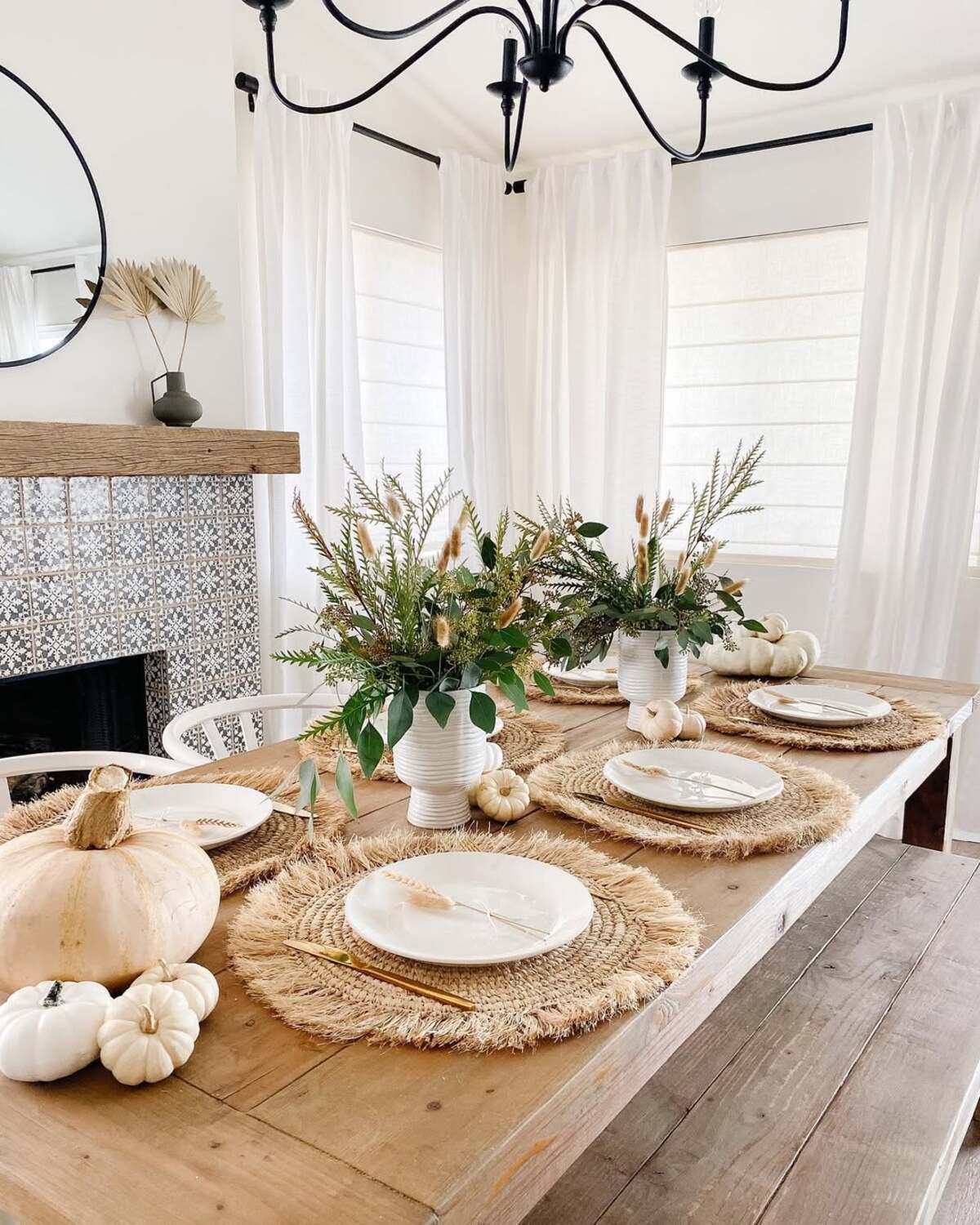 neutral fall decor ideas for dining table 10