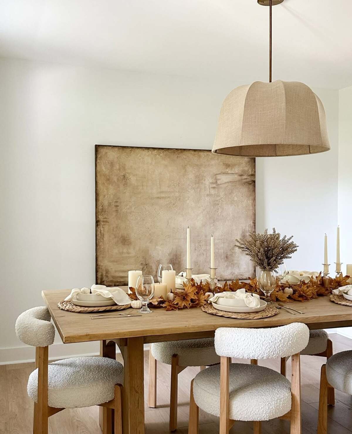 neutral fall decor ideas for dining table 25