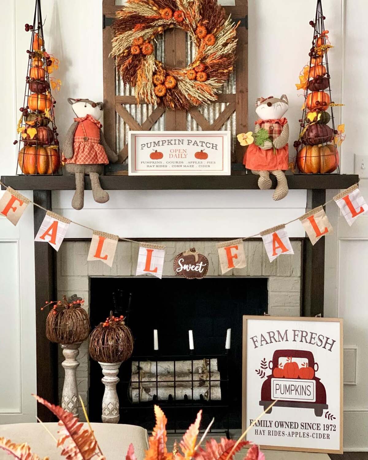 rustic fall mantle decor ideas for fireplace 13