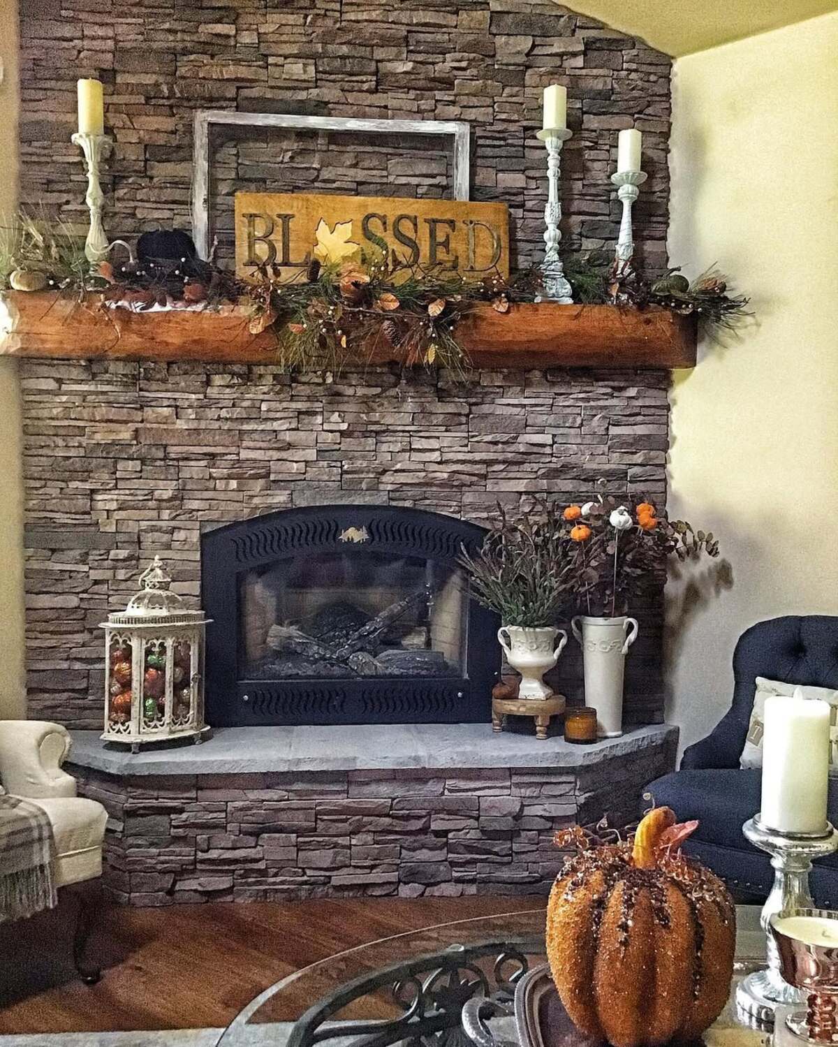 rustic fall mantle decor ideas for fireplace 17