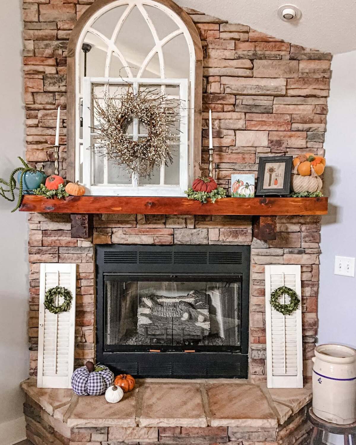rustic fall mantle decor ideas for fireplace 21