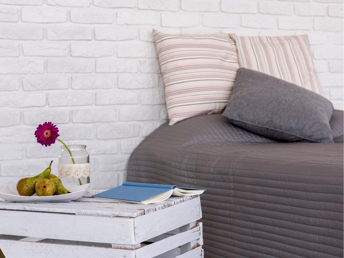 cheap bedside table makeover 01
