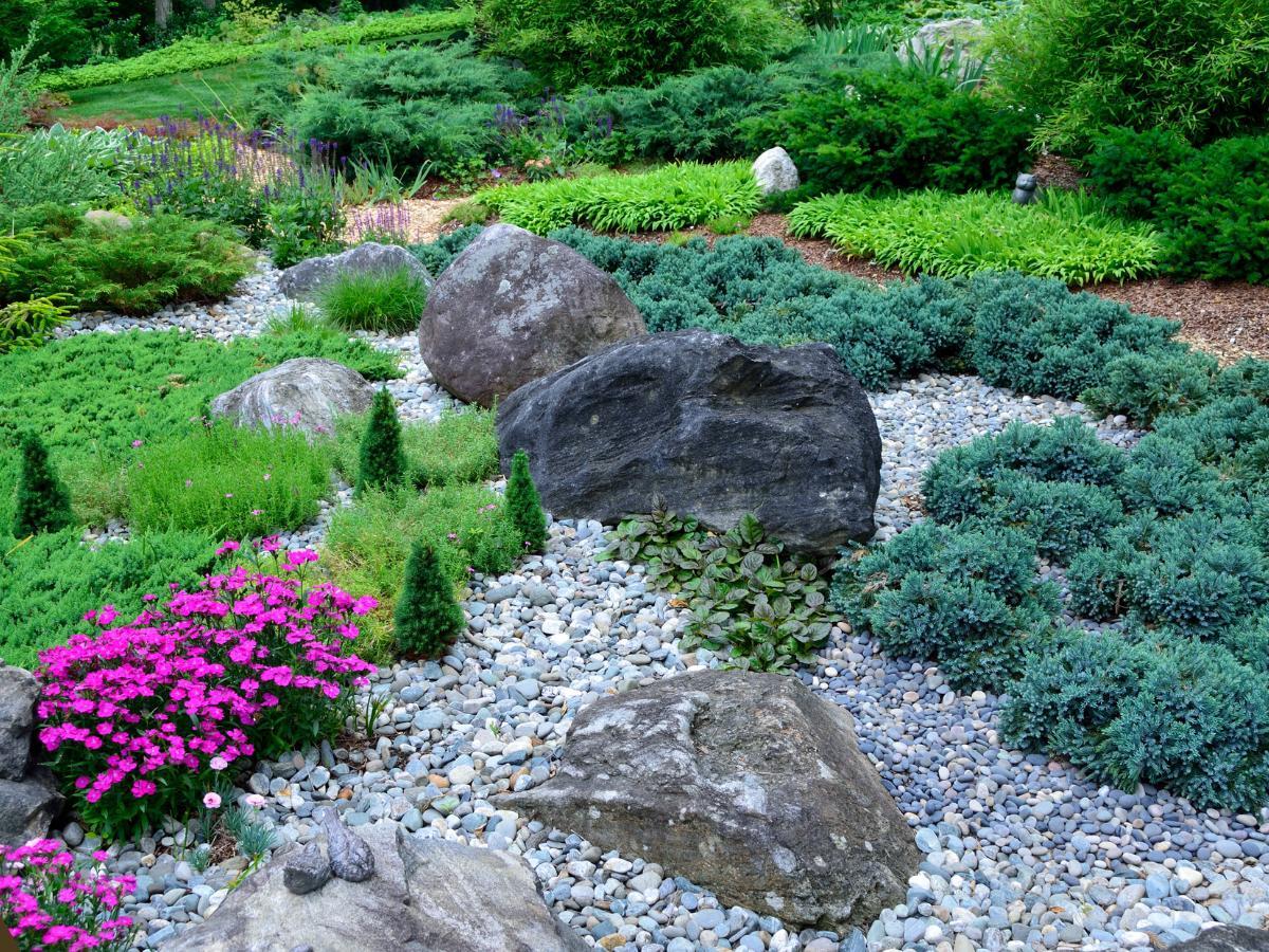 cheap rock landscaping ideas 05