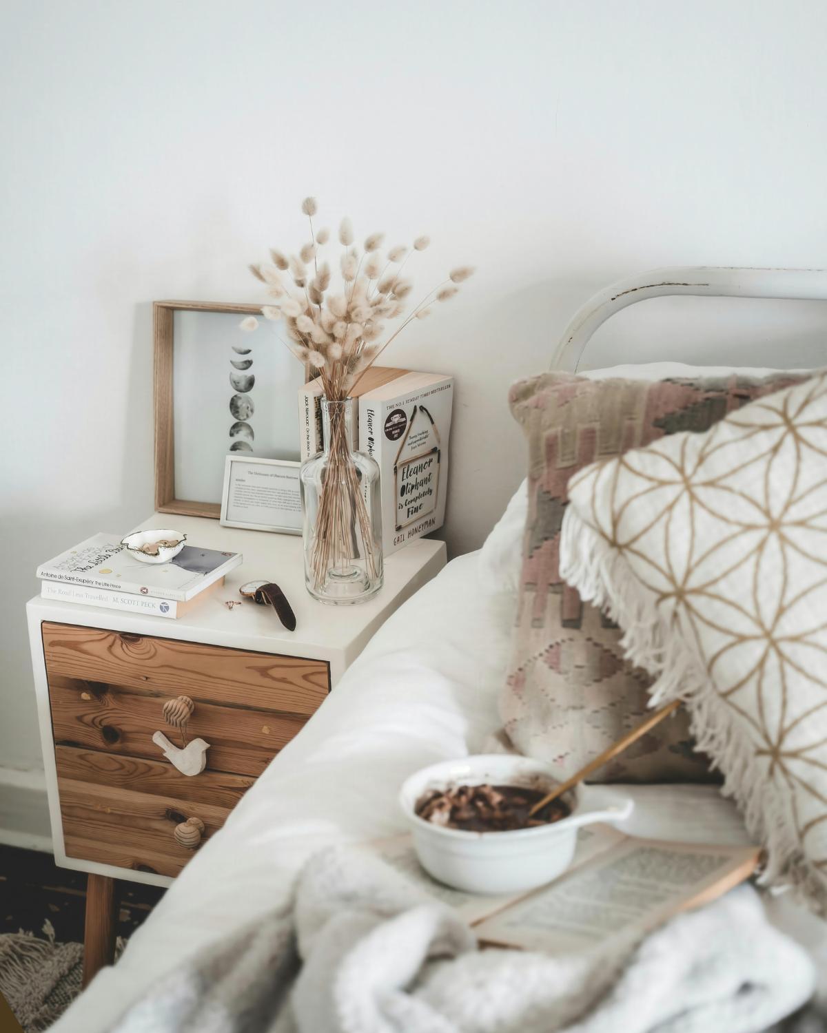 easy bedroom styling tricks 11