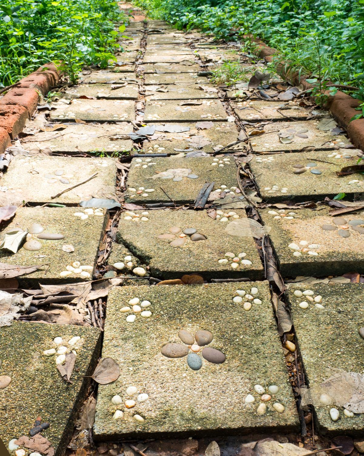 low cost garden path fixes 14
