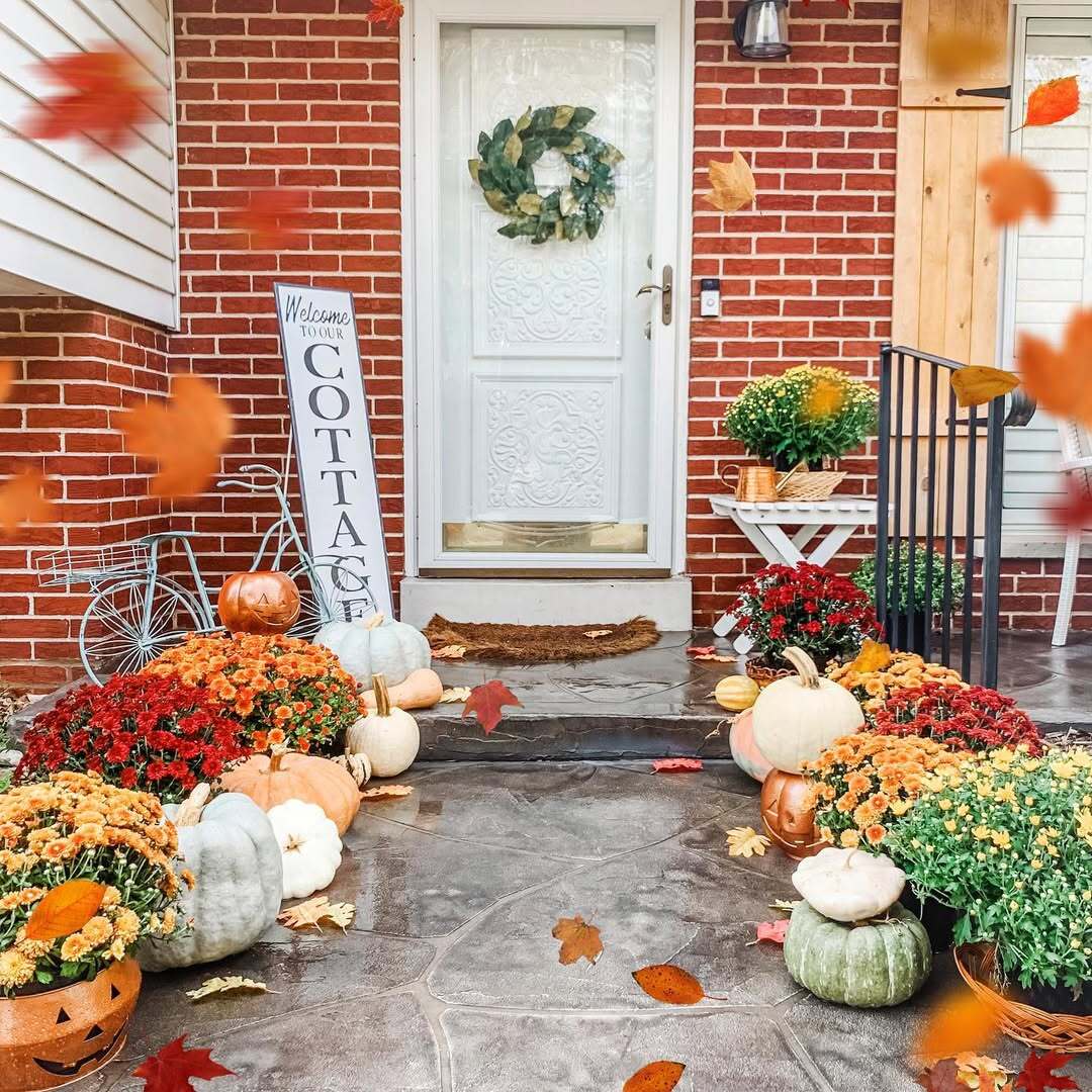 fall front porch decor 2