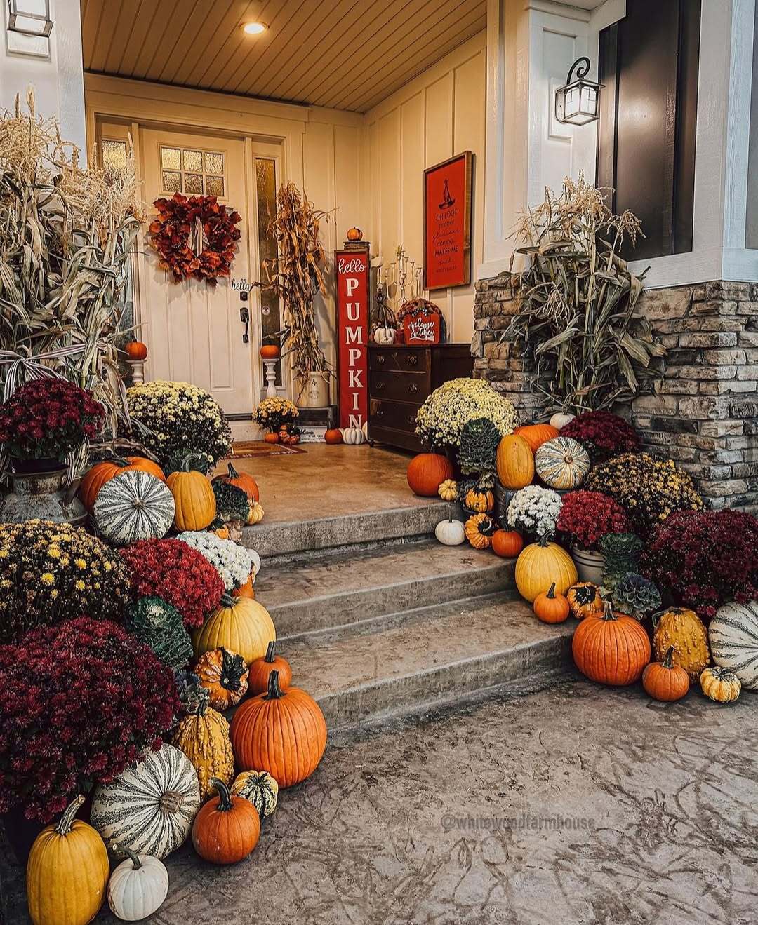 fall porch decor 1