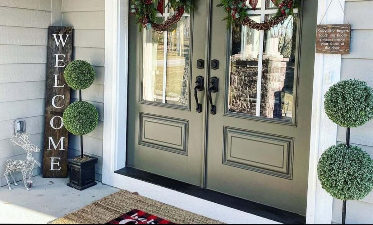 easy christmas front porch decor
