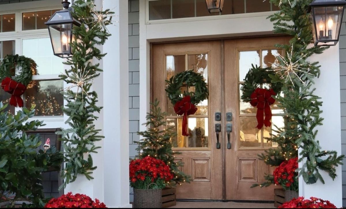 farmhouse christmas front porch decor